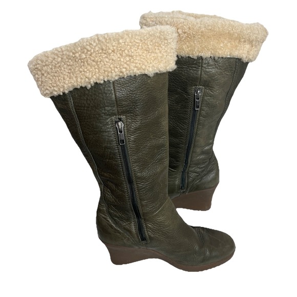 UGG FELICITY LEATHER  5450 Olive Green Shearling Boots Womens Size 8 - Picture 3 of 13